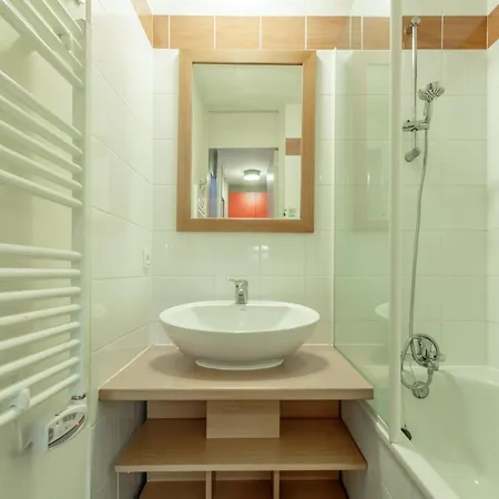 Apartment Appartement A La Plagne 1800, Piscine Et Sauna La Plagne