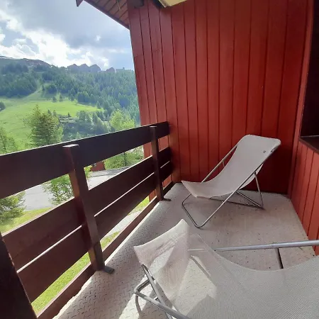 Appartement A La Plagne 1800, Piscine Et Sauna Apartment *