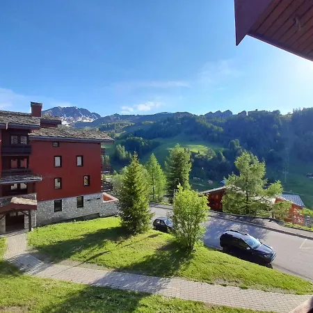 Appartement A La Plagne 1800, Piscine Et Sauna Apartment *